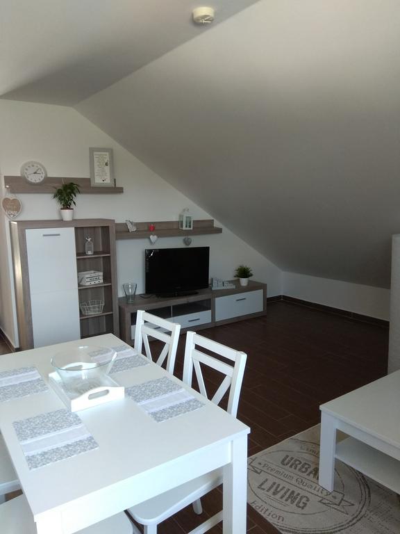 Apartmany Pod Lesem Bohutín エクステリア 写真